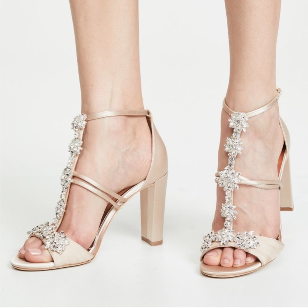 NEW Badgley Mischka Laney Heels - 8